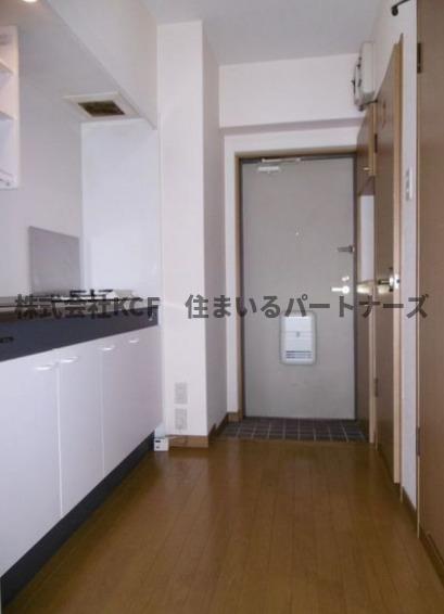 玄関　収納もある玄関です