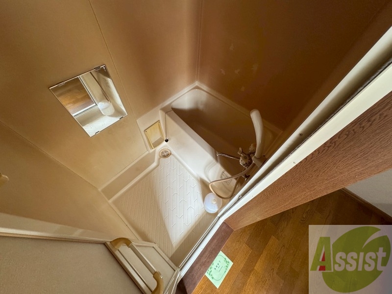 バス・シャワールーム　お風呂になります。一日の疲れを癒してくださいね。