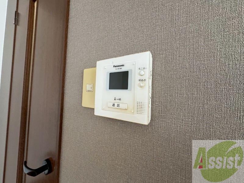 セキュリティ　ＴＶモニター付インターホンです。来客者の顔が見えるので安心！