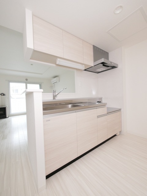キッチン　人気で使用しやすい独立型キッチン採用です♪
