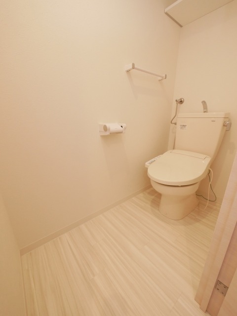 トイレ　いつも清潔・ウォシュレット完備しています♪