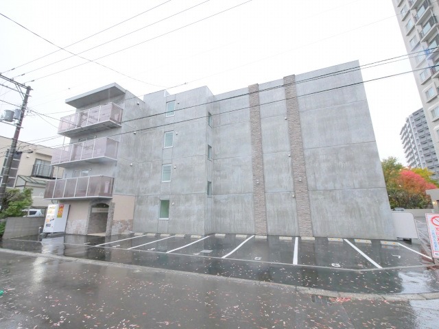 建物外観　「ひばりヶ丘」駅より徒歩４分の築浅デザイナーズです♪