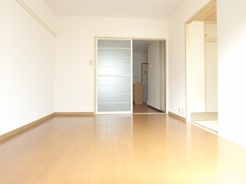 居室・リビング　図面と現状に相違がある場合には現状を優先