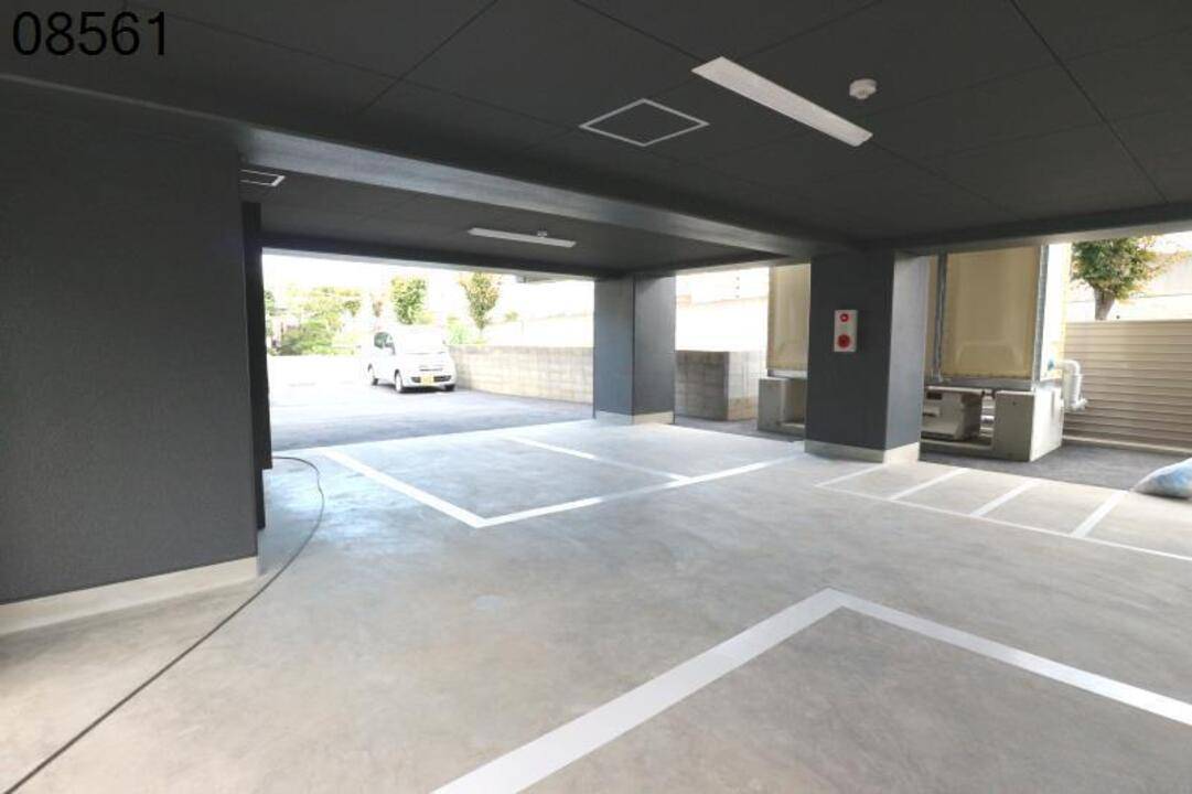 駐車場　駐車場