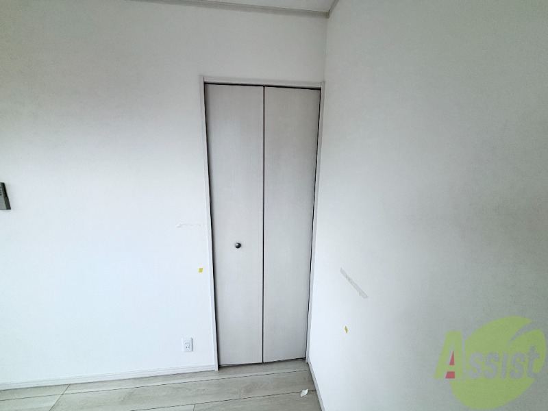 収納　洋室にある収納スペースは十分な広さがあると思います。