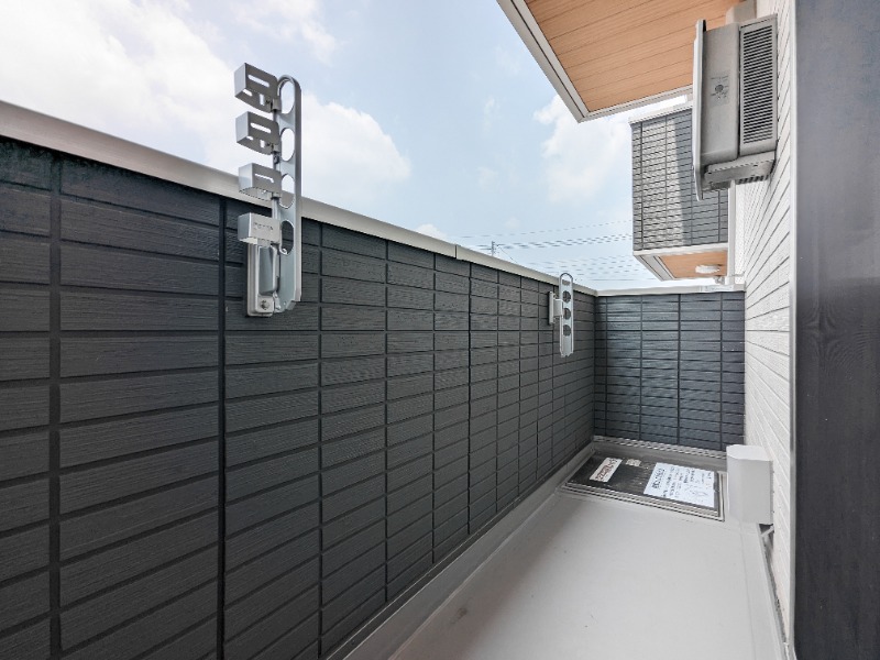 バルコニー　図面と現状に相違がある場合には現状を優先