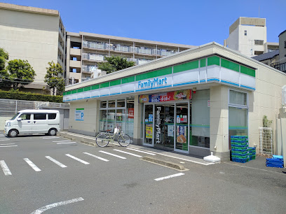 コンビニ　ファミリーマート 津田山駅北店（コンビニ）まで522m
