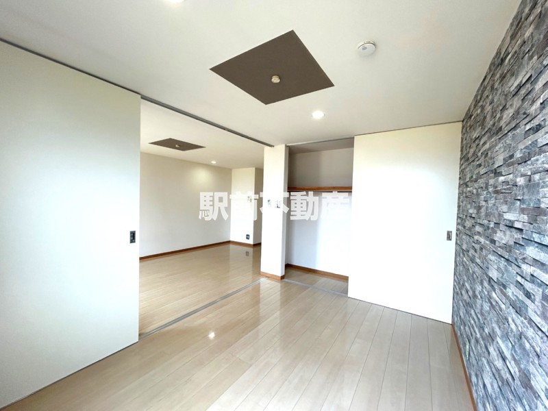 収納　大きな荷物も入ります♪