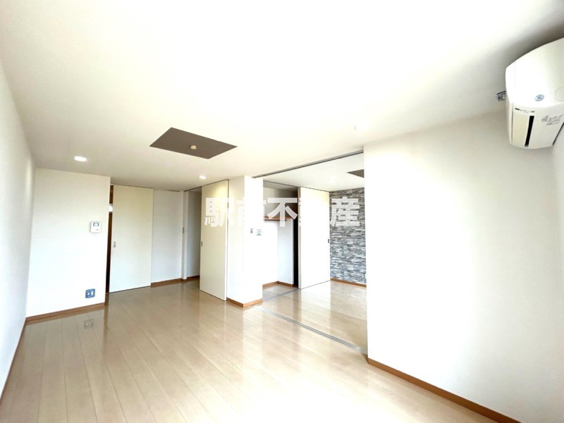 居室・リビング　エアコン付のリビング☆