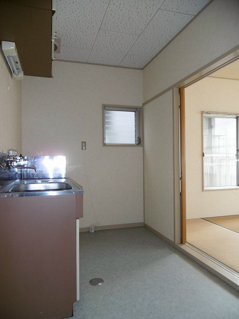 キッチン　※写真は別号室です(参考)