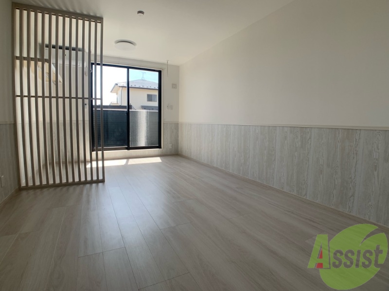 居室・リビング　８帖のリビングになります。伸び伸び出来そうですね。