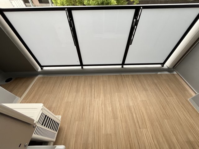 バルコニー　陽当たり良好なバルコニーです