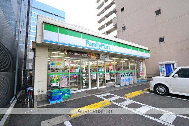 コンビニ　ファミリーマート西十日市店（コンビニ）まで218m