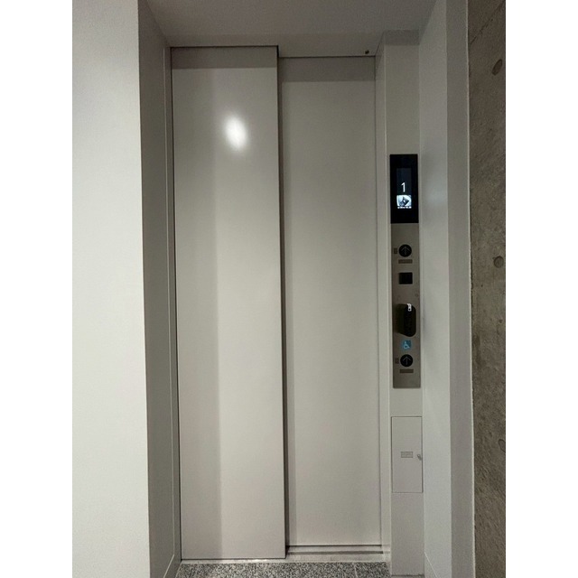 ロビー　エレベーター