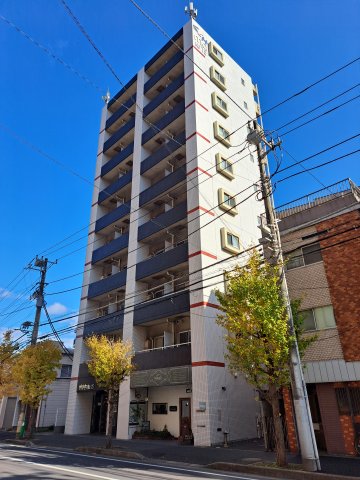 建物外観　タイル張りの外観です