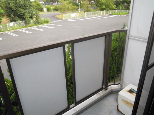 バルコニー　洗濯物・布団を一緒に干せます。
