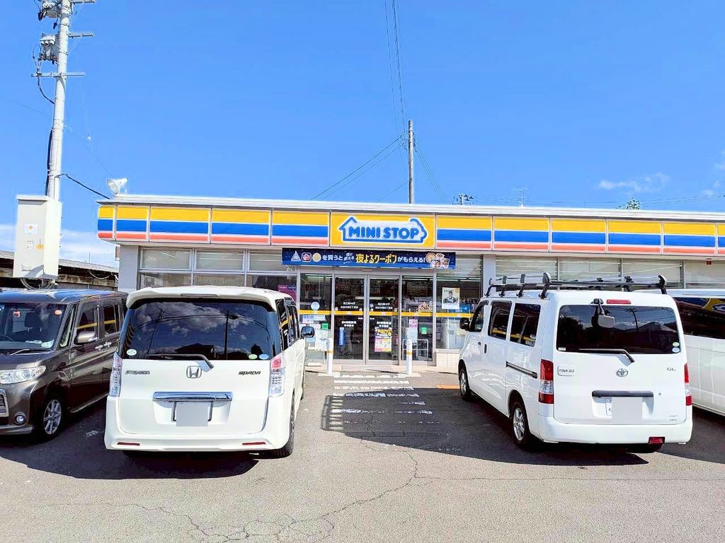 コンビニ　ミニストップ仙台薬師堂駅前店（コンビニ）まで490m