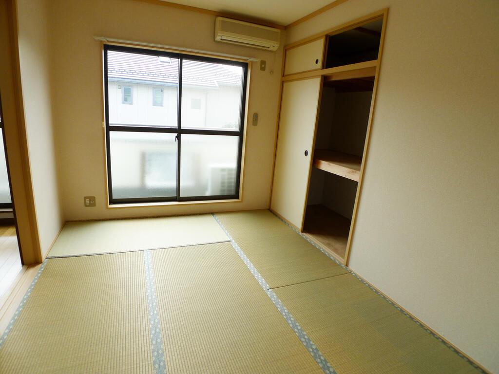 その他　バルコニーのそばに押入れがあるのは便利です