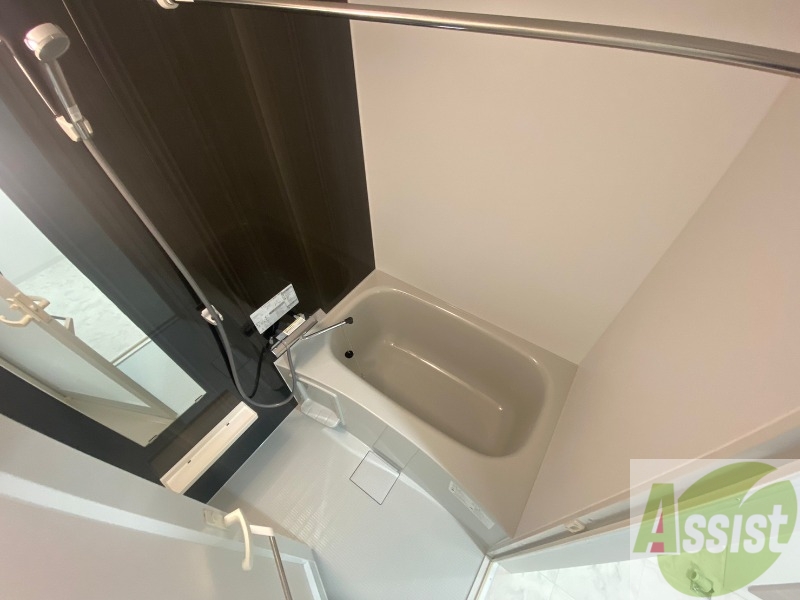 バス・シャワールーム　お風呂になります。一日の疲れを癒してくださいね。