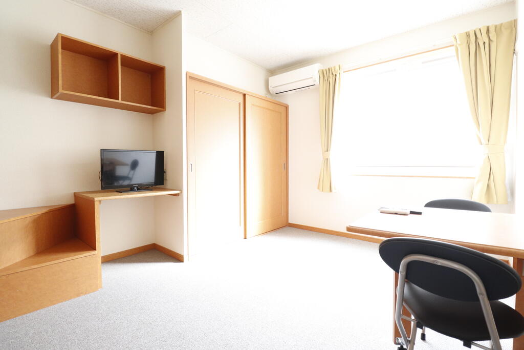 居室・リビング　日当たりの良いリビングです♪