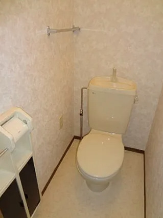 トイレ　清潔感のあるトイレです