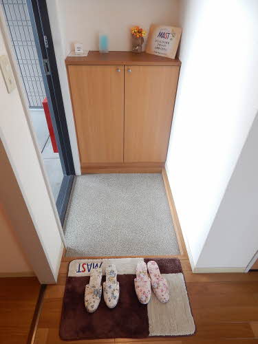 玄関　落ち着いた玄関です