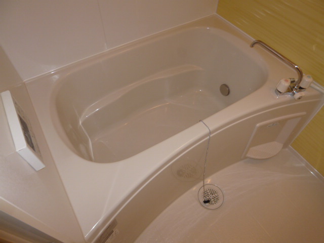 バス・シャワールーム　追い焚きバス