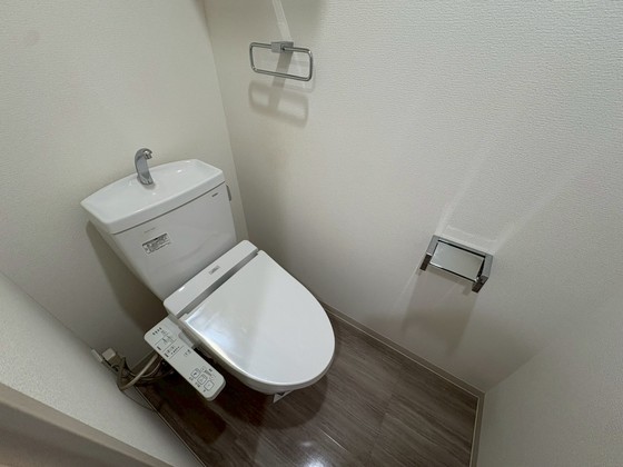 トイレ　※別部屋の写真です