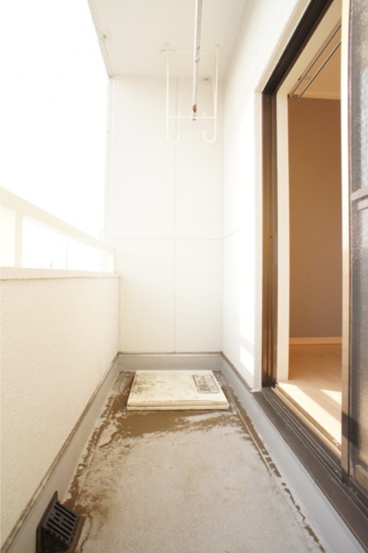 バルコニー　図面と現状に相違がある場合には現状を優先