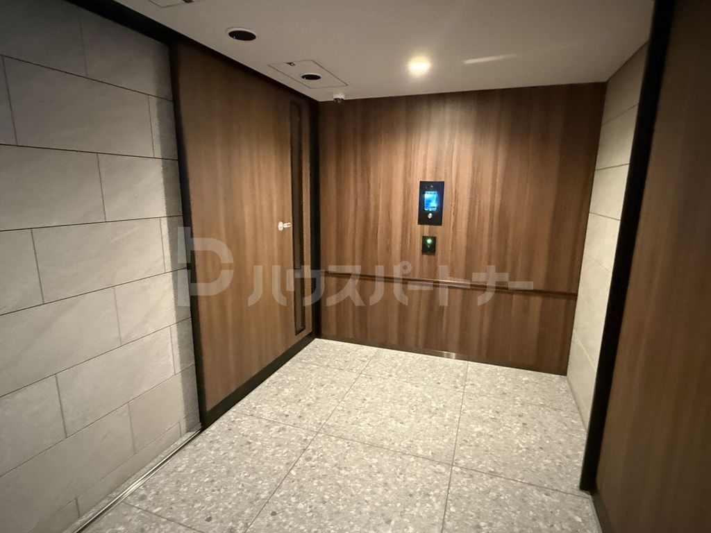 エントランス　エントランス