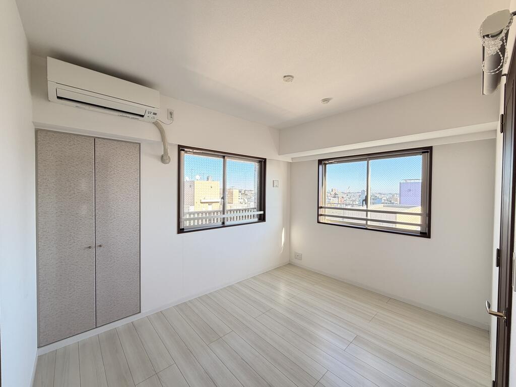 その他部屋・スペース　洋室２面採光に付き、陽当り良好です！