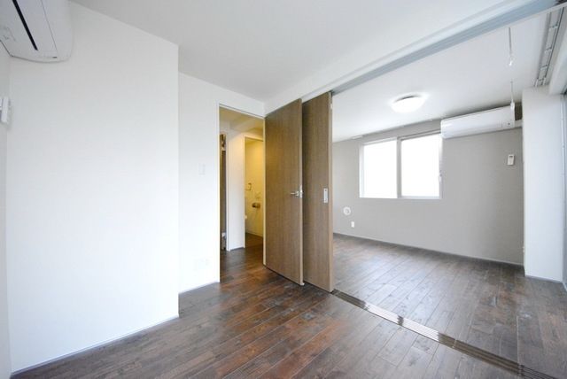 居室・リビング　★シックな内装★