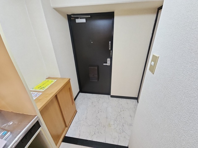 玄関　他部屋写真掲載