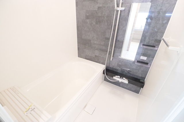 バス・シャワールーム　バスルーム