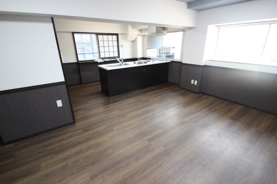 居室・リビング　※別号室のお写真となります。