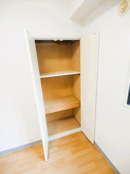 収納　たっぷり入る収納が３箇所あり。