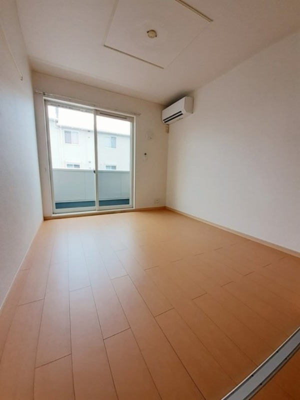 居室・リビング　図面と現状に相違がある場合には現状を優先