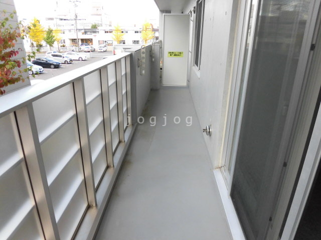 バルコニー　類似