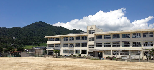 小学校　加茂小学校（小学校）まで1219m