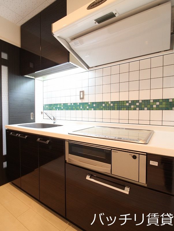 キッチン　画像は同シリーズタイプの為、参考写真になります。