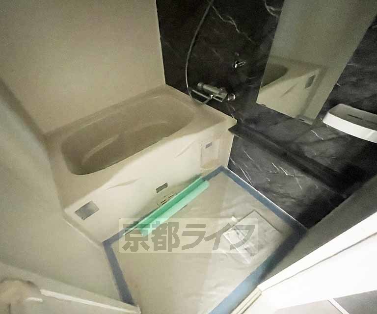 建物外観　・建築中