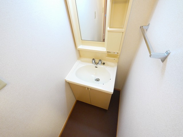 洗面設備　使いやすい洗面所です