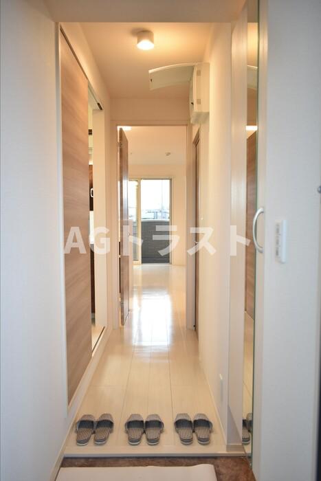 玄関　収納もある玄関です