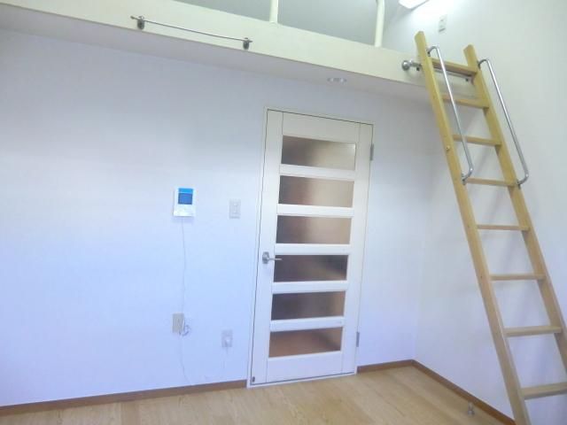 居室・リビング　フローリング洋室