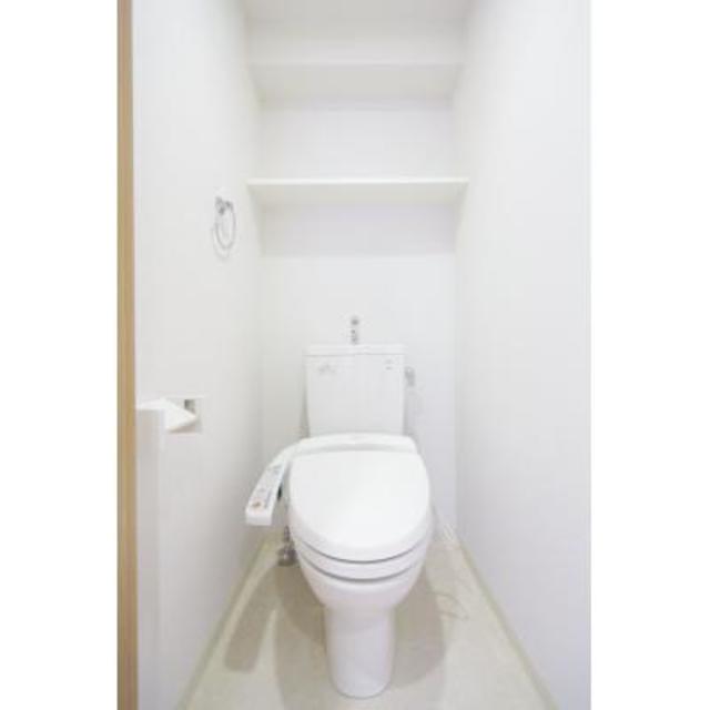 トイレ　※写真は同タイプ住戸です。