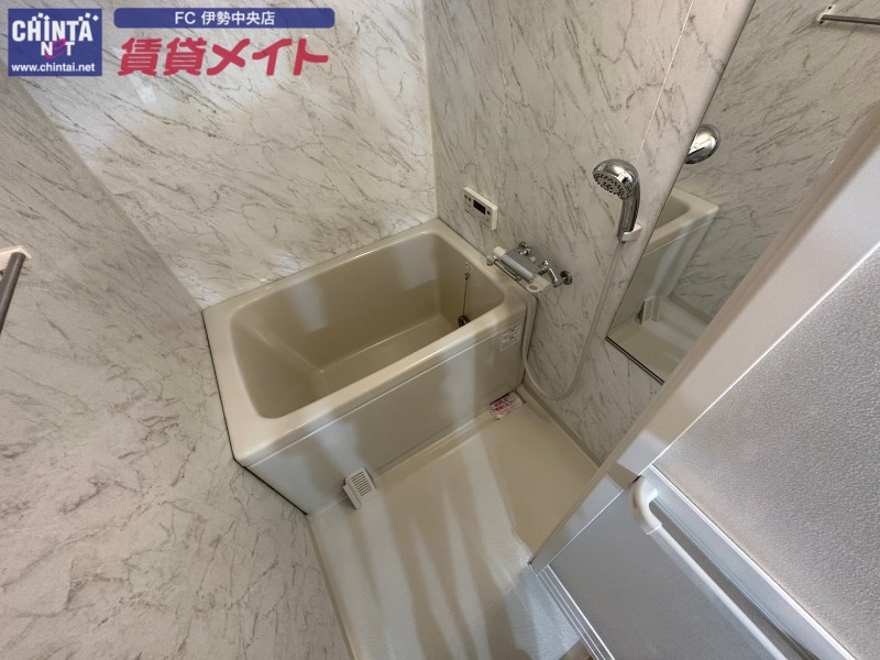 バス・シャワールーム　同型参考写真