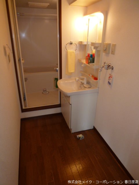 洗面設備　写真は同型タイプ