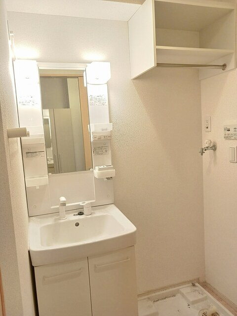 洗面設備　同仕様