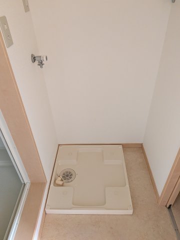 その他　室内洗濯機置場です