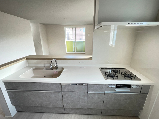 その他部屋・スペース　南向きのリビング陽当りも良く明るいです。